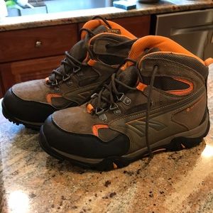 Hi-Tec hiking boots barely used
